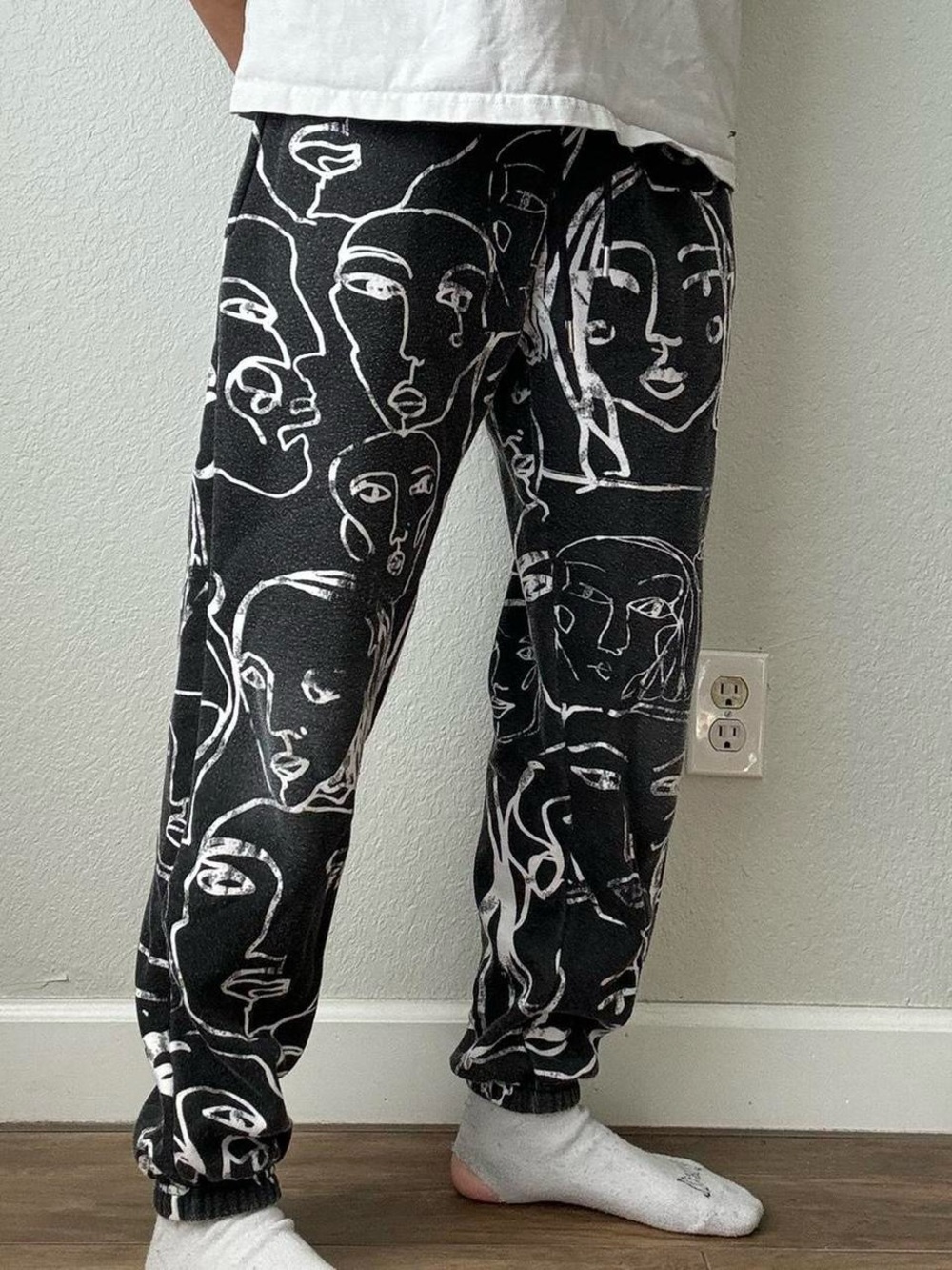 Picasso Abstract Art Graphics Black Sweatpants